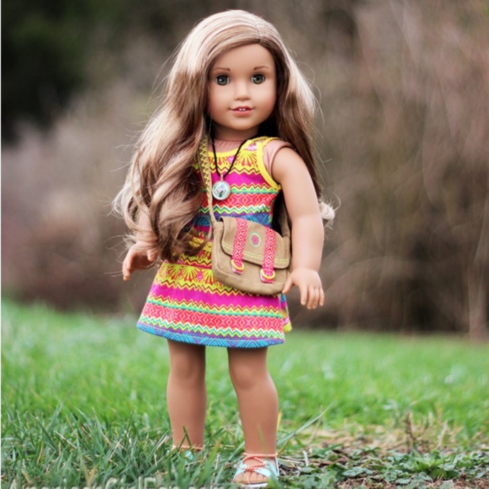 American Girl Doll Leah Clark + Accesories